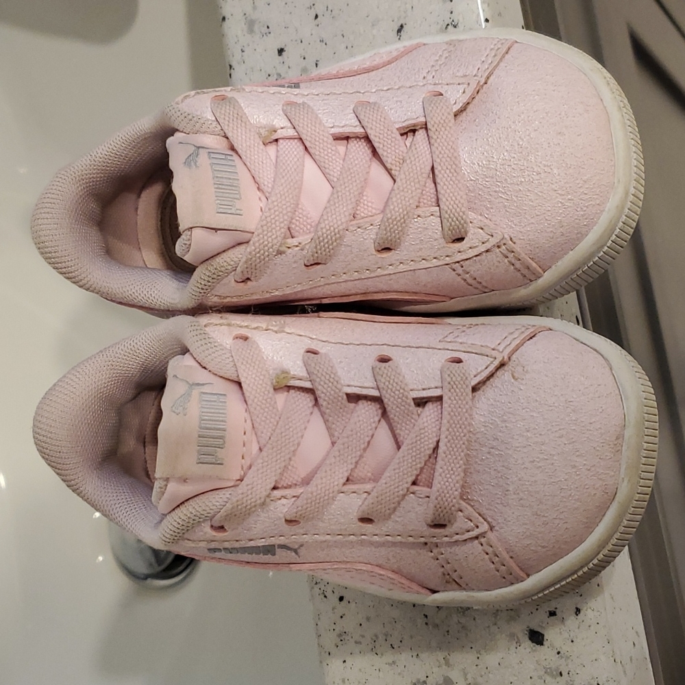 Size 4 toddler puma shoes